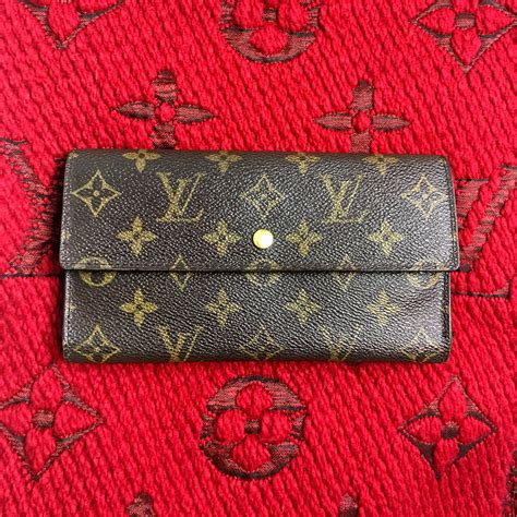 lv pochette wallet|louis vuitoon wallets.